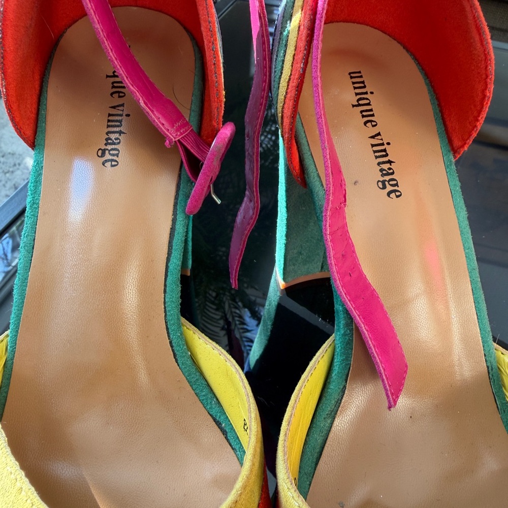 Unique Vintage Multicolor Striped Heels - Picture 3 of 7